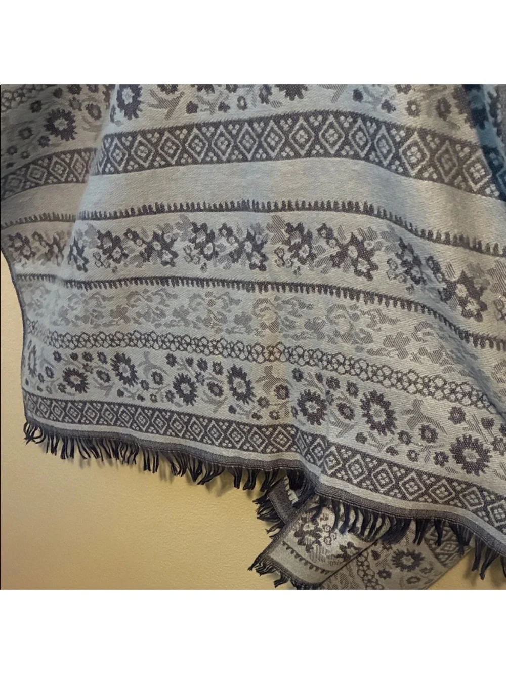 Two Toned Bohemian Blue Floral Patterned Hooded Shawl Wrap Hooded One Size - Picture 6 of 9